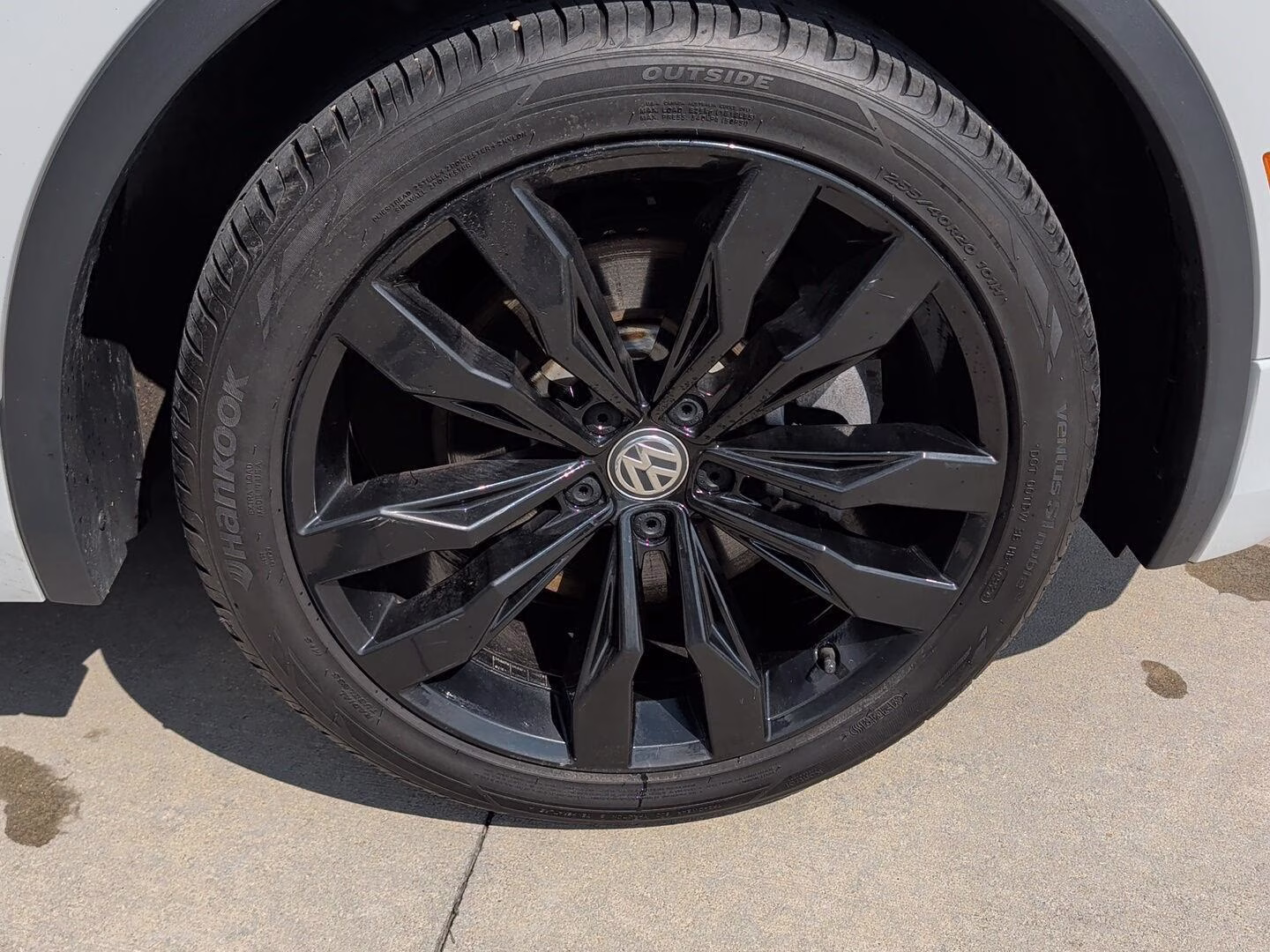 2021 Pure White Volkswagen Tiguan SE R-Line Black FWD SUV
