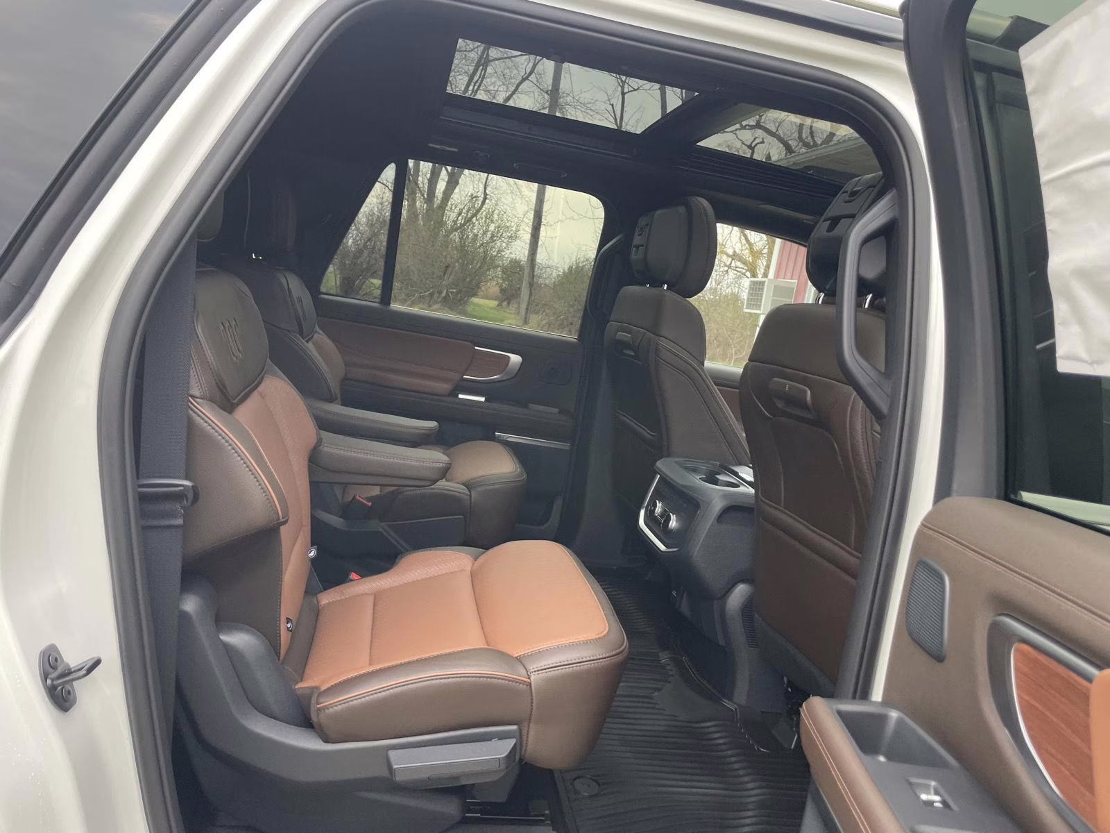 2026 Star White Metallic Tri-Coat Ford Expedition Max King Ranch 4X4 SUV