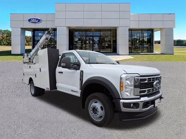 2026 Oxford White Ford Super Duty F-450 DRW XL 4X4 Truck