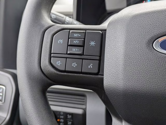 2026 Oxford White Ford Super Duty F-450 DRW XL 4X4 Truck