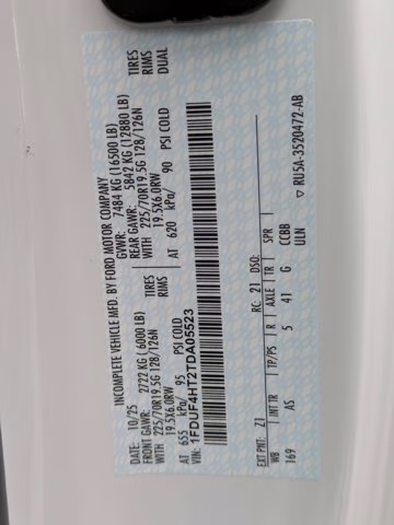 2026 Oxford White Ford Super Duty F-450 DRW XL 4X4 Truck