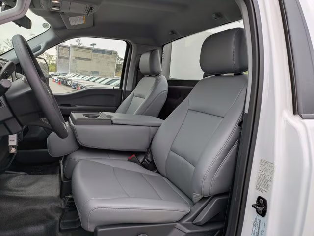 2026 Oxford White Ford Super Duty F-450 DRW XL 4X4 Truck