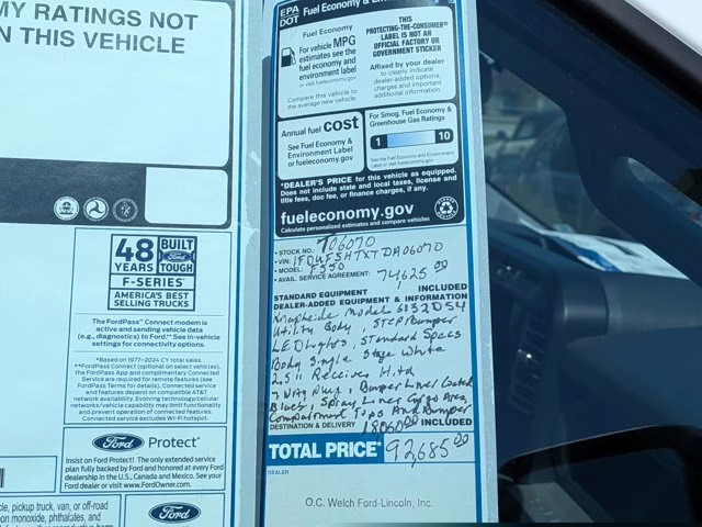 2026 Oxford White Ford Super Duty F-550 DRW XL 4X4 Truck