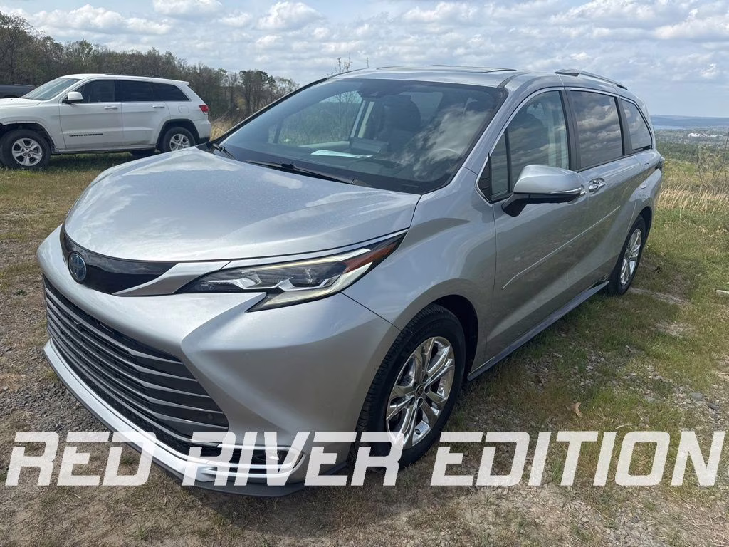 2023 Celestial Silver Metallic Toyota Sienna Platinum AWD Van