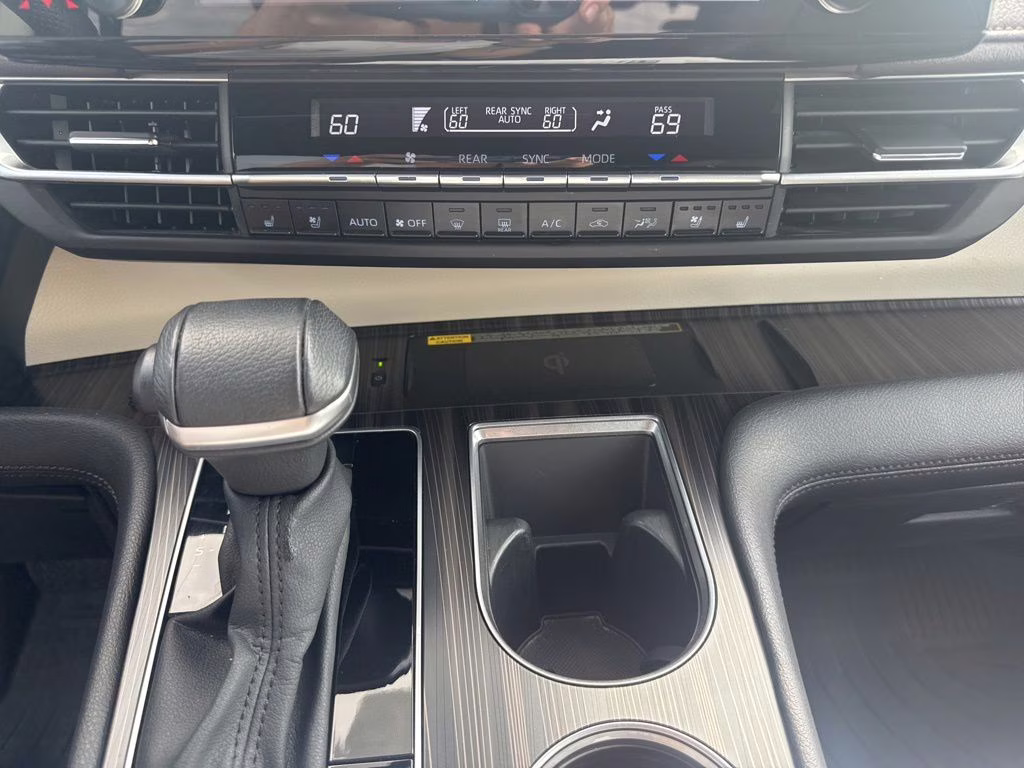 2023 Celestial Silver Metallic Toyota Sienna Platinum AWD Van