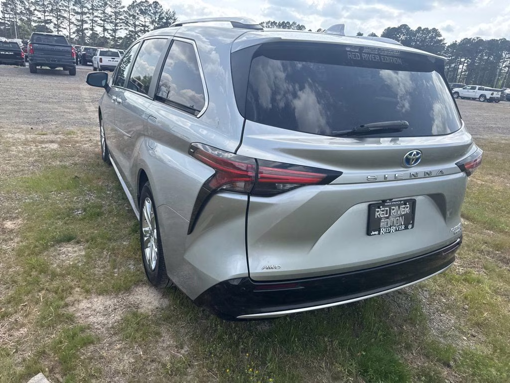 2023 Celestial Silver Metallic Toyota Sienna Platinum AWD Van