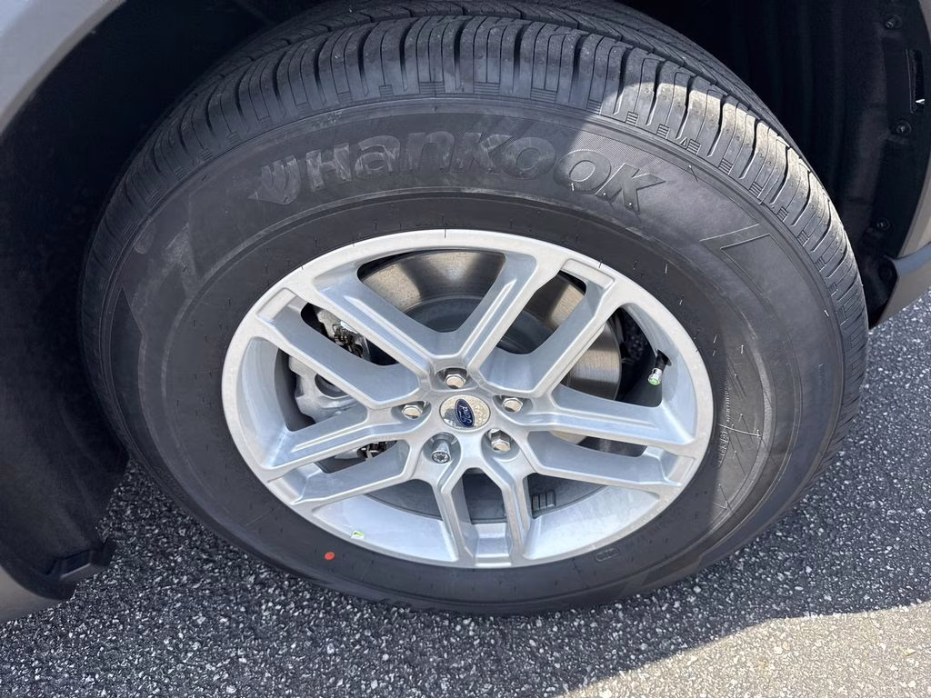 2026 Space White Metallic Ford Explorer Active RWD SUV