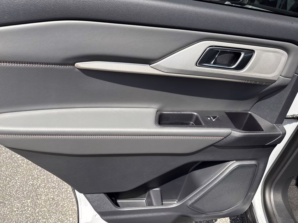 2026 Space White Metallic Ford Explorer Active RWD SUV