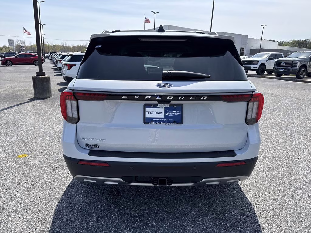 2026 Space White Metallic Ford Explorer Active RWD SUV