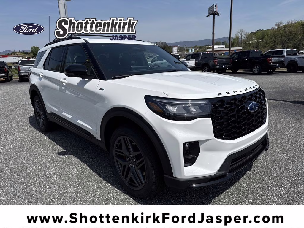 2026 Star White Metallic Tri-Coat Ford Explorer ST-Line 4X4 SUV