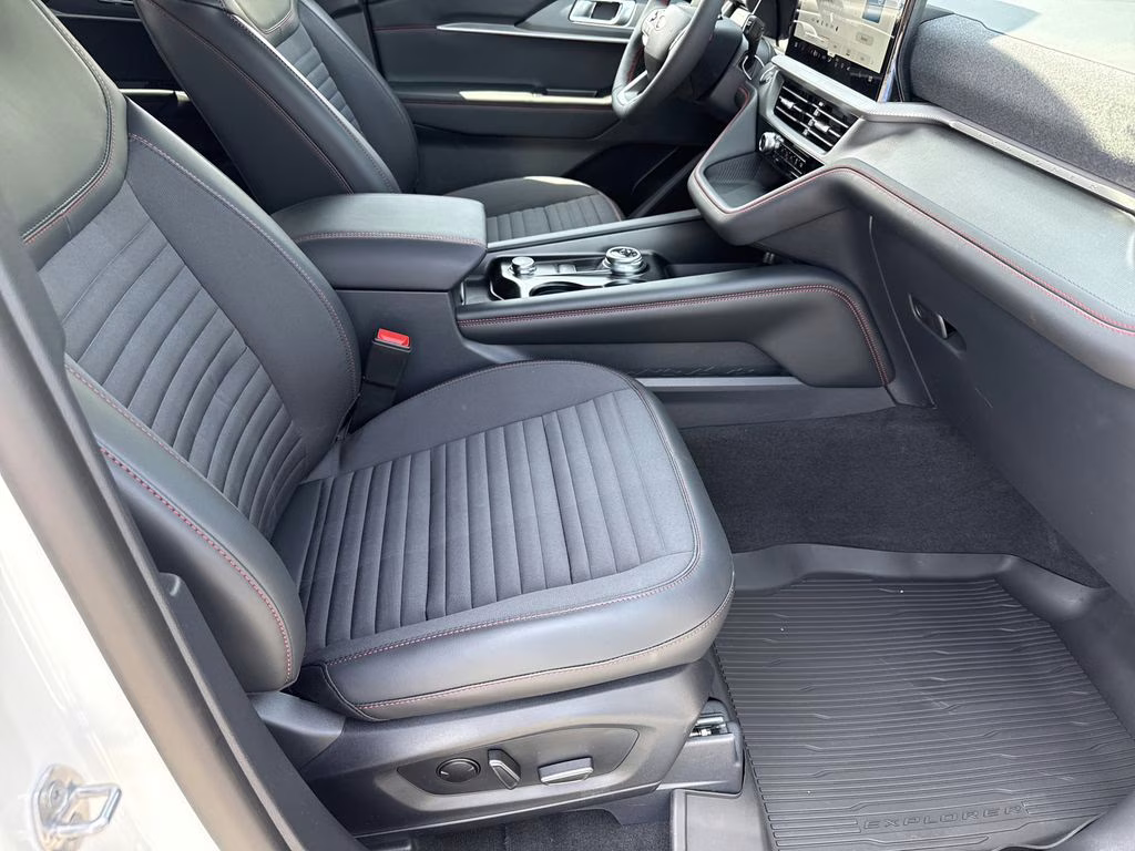 2026 Star White Metallic Tri-Coat Ford Explorer ST-Line 4X4 SUV