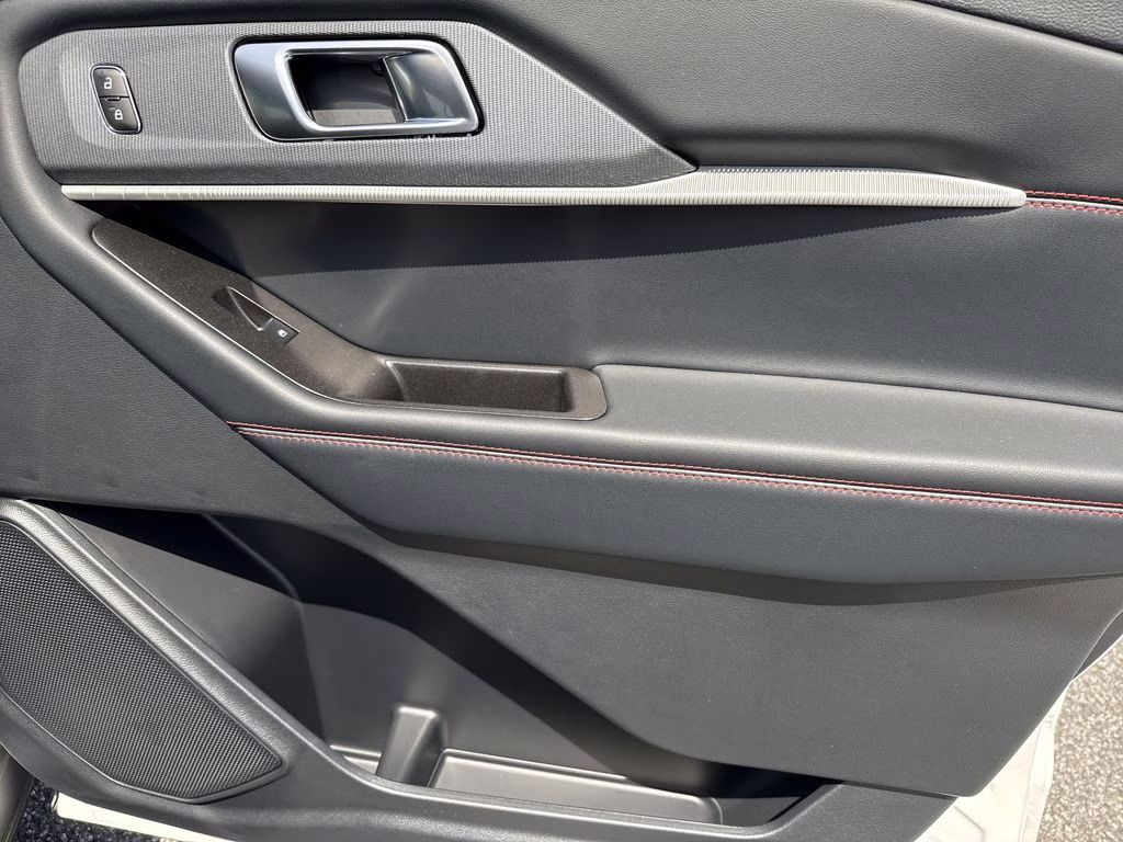 2026 Star White Metallic Tri-Coat Ford Explorer ST-Line 4X4 SUV