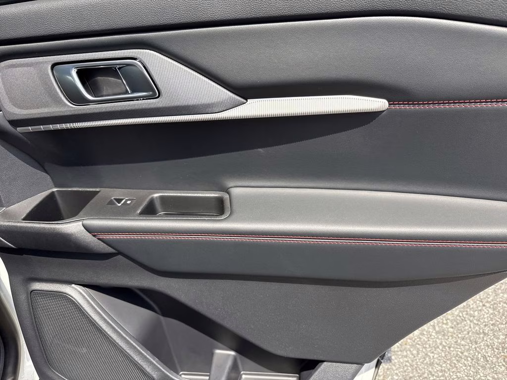 2026 Star White Metallic Tri-Coat Ford Explorer ST-Line 4X4 SUV