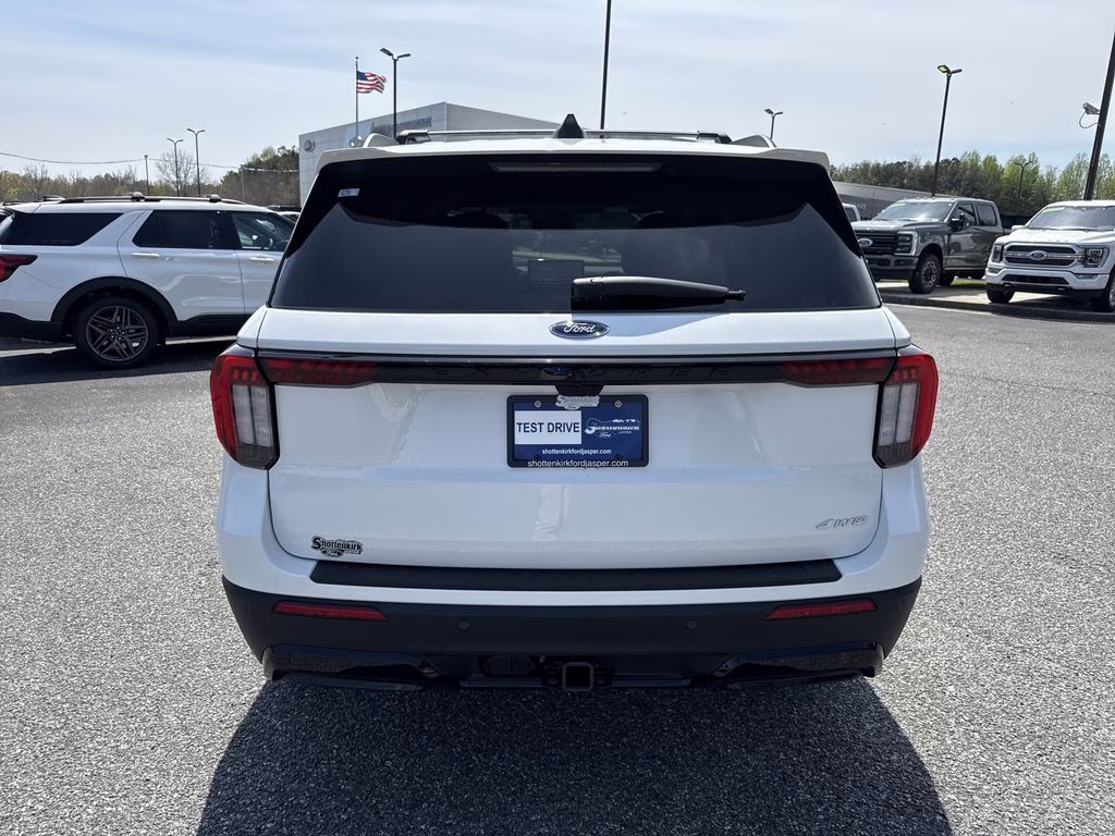 2026 Star White Metallic Tri-Coat Ford Explorer ST-Line 4X4 SUV
