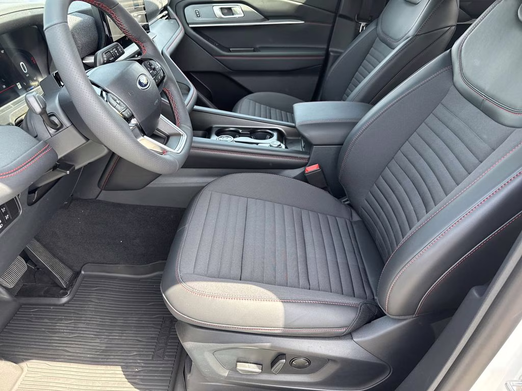 2026 Star White Metallic Tri-Coat Ford Explorer ST-Line 4X4 SUV