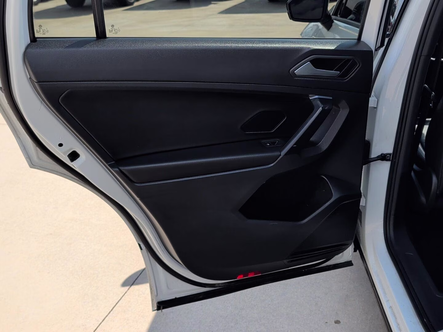 2021 Pure White Volkswagen Tiguan SE R-Line Black FWD SUV