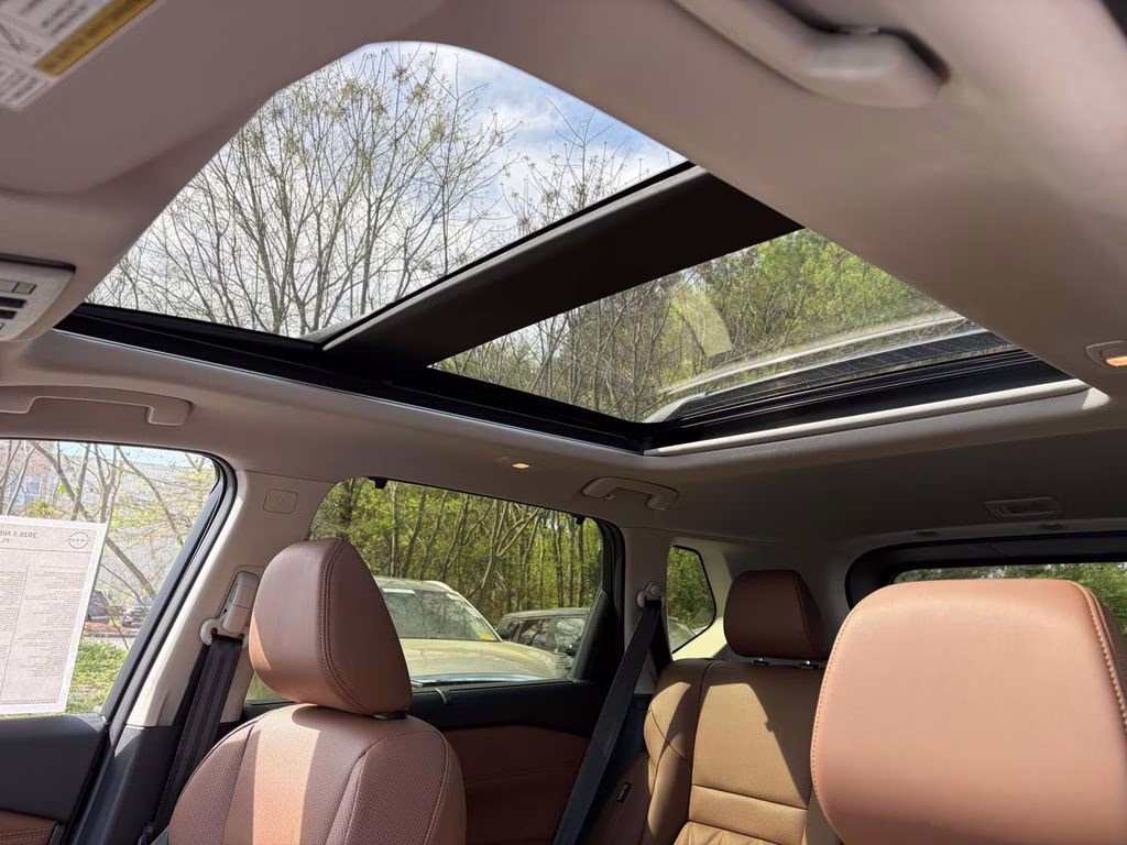 2026 Everest White Pearl/Super Black Nissan Rogue Platinum AWD SUV