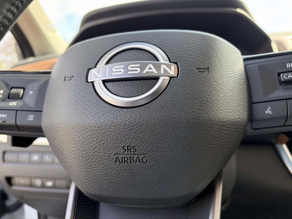 2026 Everest White Pearl/Super Black Nissan Rogue Platinum AWD SUV