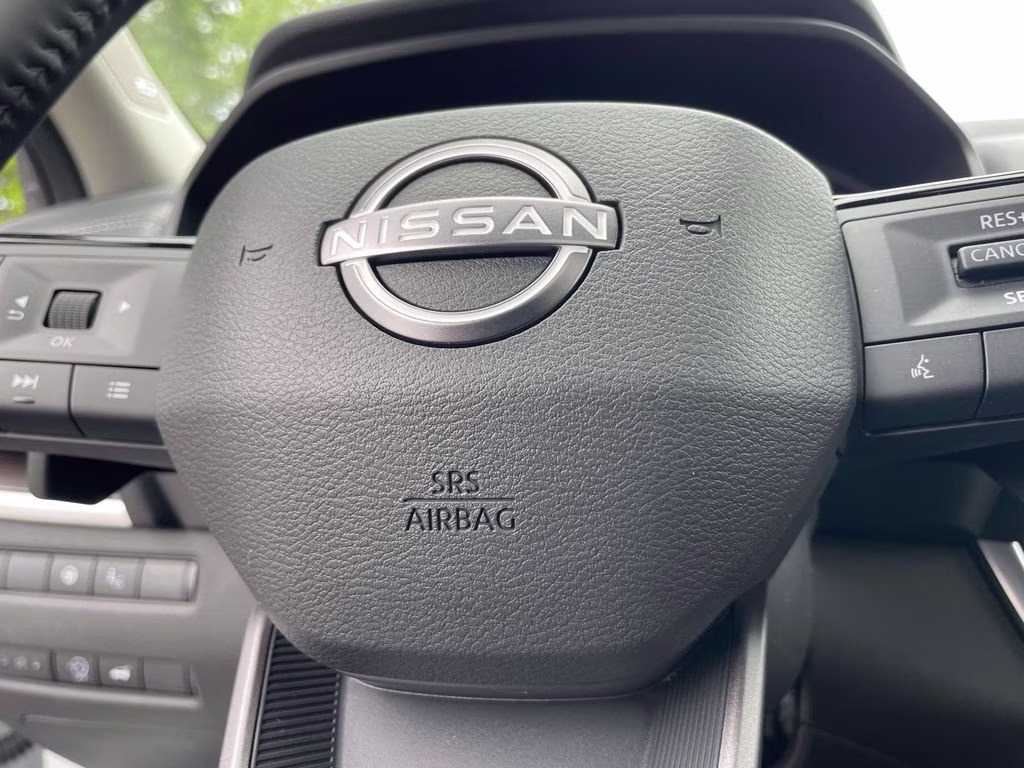 2026 Everest White Pearl Tricoat Nissan Rogue Platinum AWD SUV