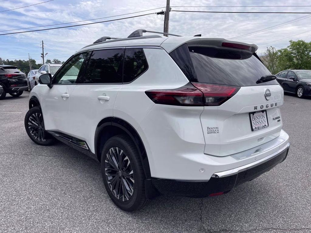 2026 Everest White Pearl Tricoat Nissan Rogue Platinum AWD SUV
