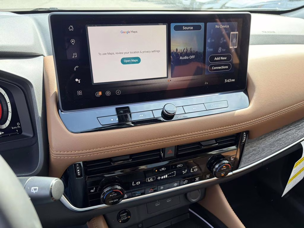 2026 Everest White Pearl/Super Black Nissan Rogue Platinum AWD SUV