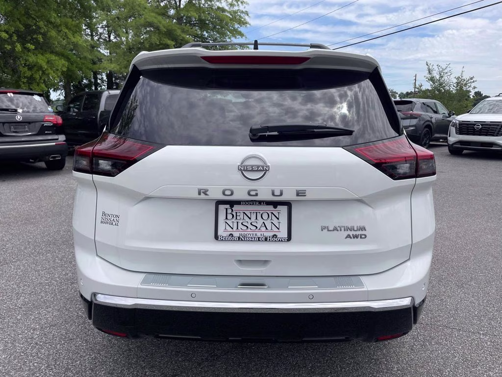 2026 Everest White Pearl Tricoat Nissan Rogue Platinum AWD SUV