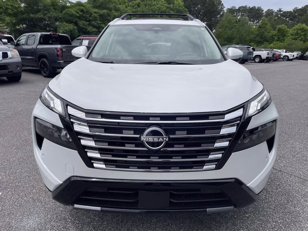 2026 Everest White Pearl Tricoat Nissan Rogue Platinum AWD SUV