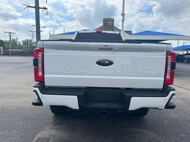 2026 Oxford White Ford Super Duty F-350 SRW XLT 4X4 Truck