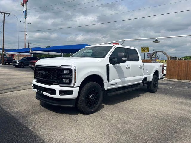 2026 Oxford White Ford Super Duty F-350 SRW XLT 4X4 Truck