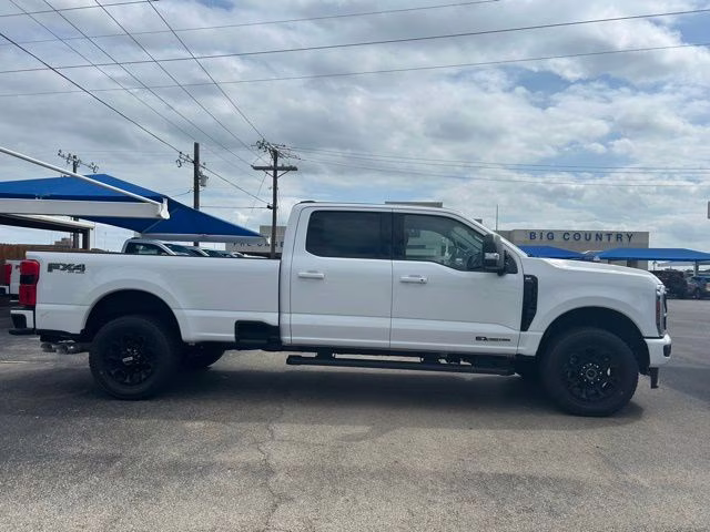 2026 Oxford White Ford Super Duty F-350 SRW XLT 4X4 Truck