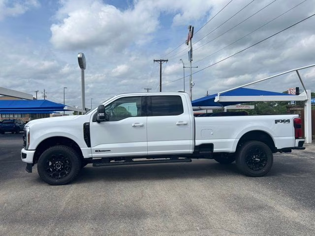 2026 Oxford White Ford Super Duty F-350 SRW XLT 4X4 Truck