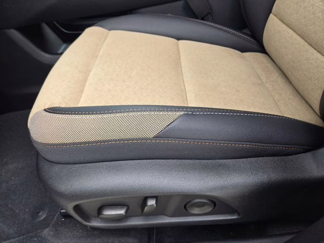 2026 Polar White Tricoat Chevrolet Equinox ACTIV FWD SUV