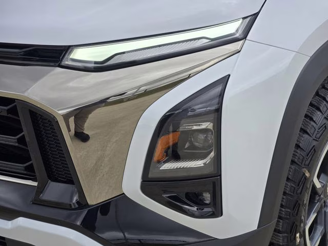 2026 Polar White Tricoat Chevrolet Equinox ACTIV FWD SUV