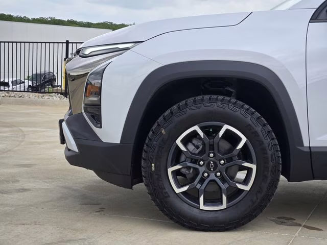 2026 Polar White Tricoat Chevrolet Equinox ACTIV FWD SUV