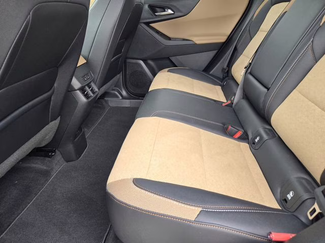 2026 Polar White Tricoat Chevrolet Equinox ACTIV FWD SUV