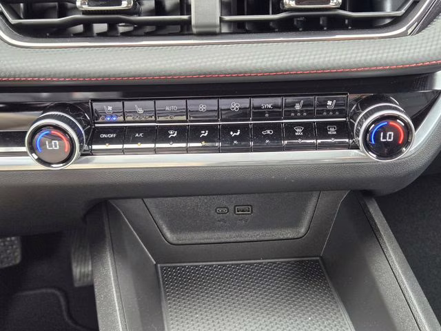 2025 Iridescent Pearl Tricoat Chevrolet Equinox RS FWD SUV