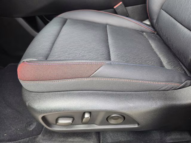 2025 Iridescent Pearl Tricoat Chevrolet Equinox RS FWD SUV