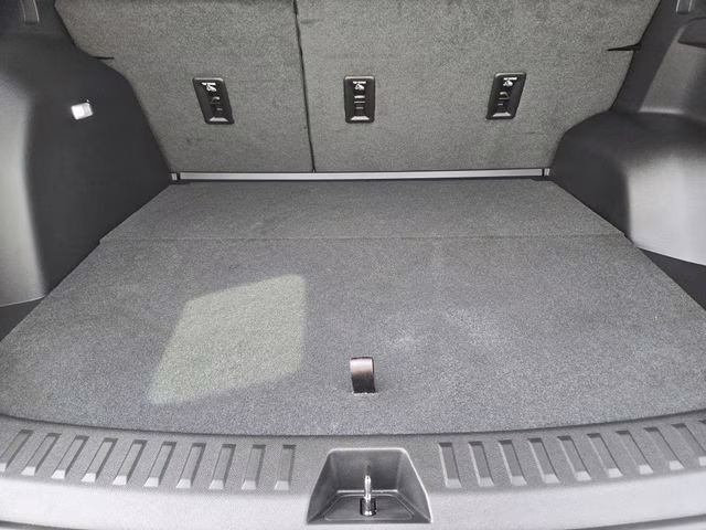 2025 Iridescent Pearl Tricoat Chevrolet Equinox RS FWD SUV