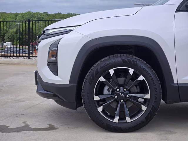 2025 Iridescent Pearl Tricoat Chevrolet Equinox RS FWD SUV