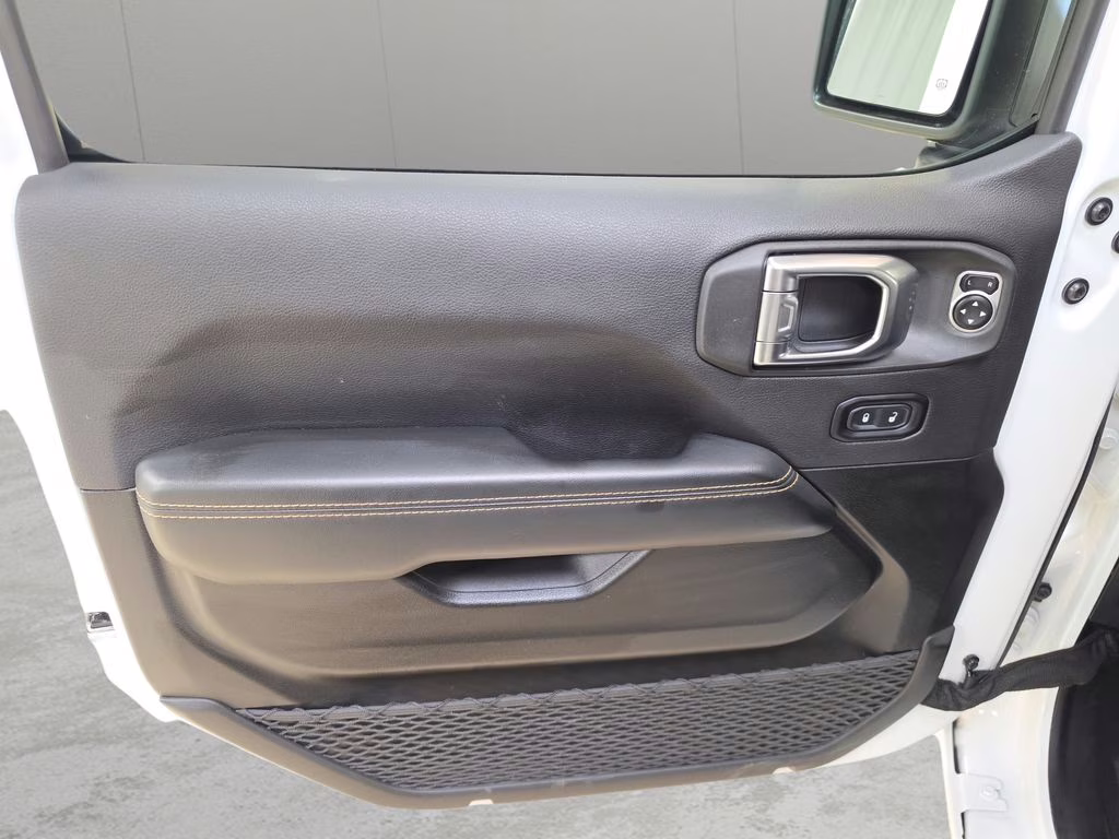 2025 Bright White Clearcoat Jeep Wrangler Sahara 4X4 SUV