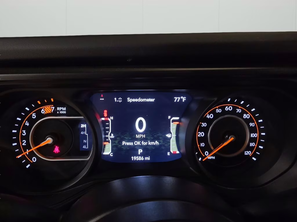 2025 Bright White Clearcoat Jeep Wrangler Sahara 4X4 SUV