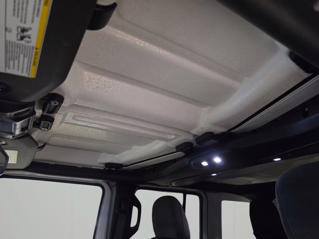 2025 Bright White Clearcoat Jeep Wrangler Sahara 4X4 SUV