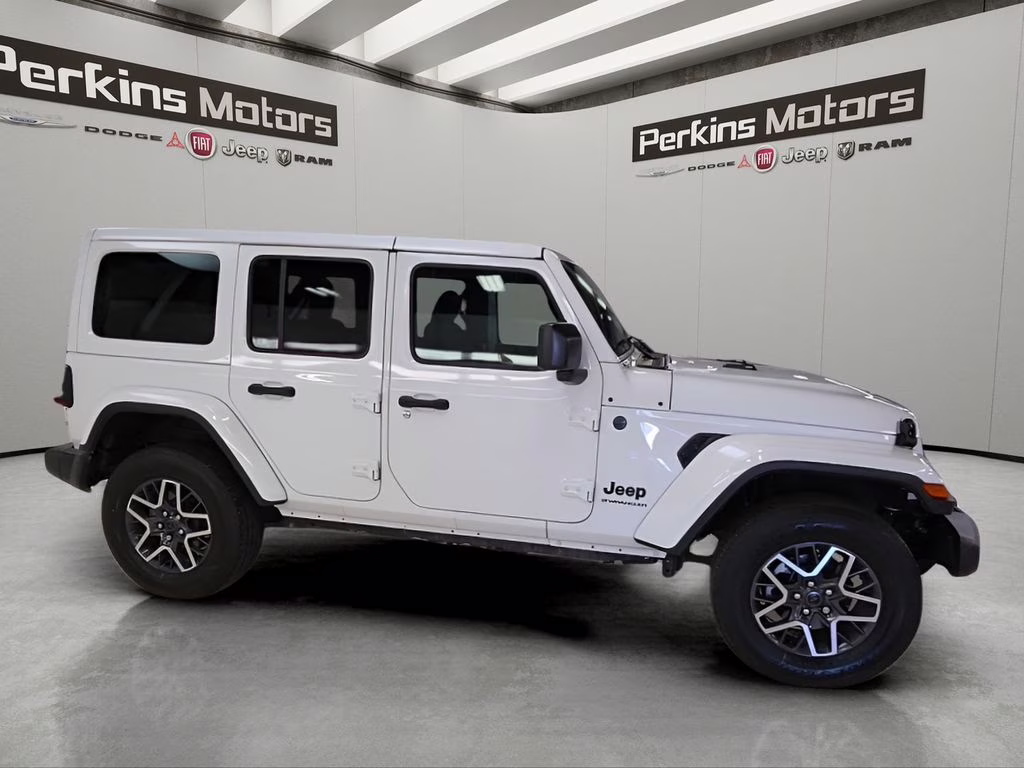 2025 Bright White Clearcoat Jeep Wrangler Sahara 4X4 SUV