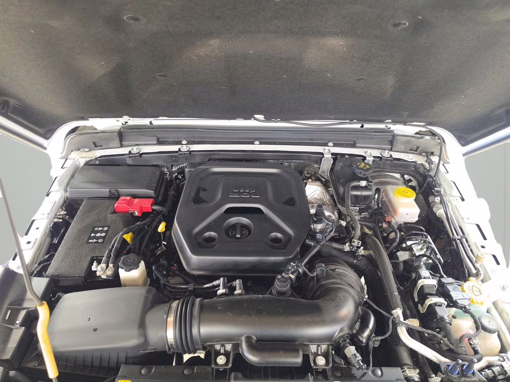 2025 Bright White Clearcoat Jeep Wrangler Sahara 4X4 SUV