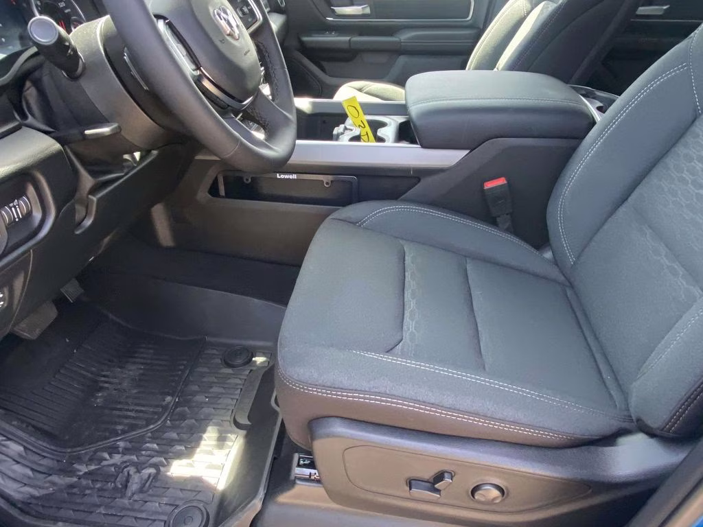 2026 Hydro Blue Pearlcoat Ram 1500 Big Horn/Lone Star 4X4 Truck