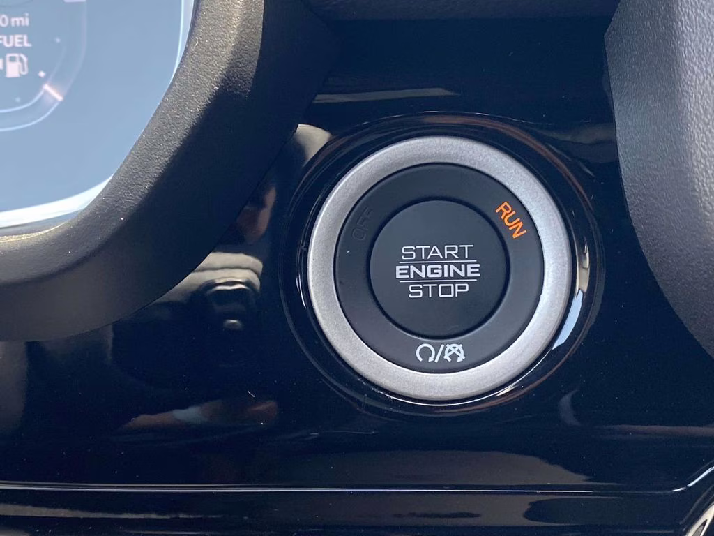 2026 Ivory White Tri-Coat Pearlcoat Ram 1500 Laramie 4X4 Truck