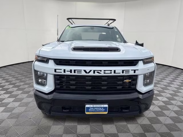 2022 Summit White Chevrolet Silverado 2500HD Custom 4X4 Truck