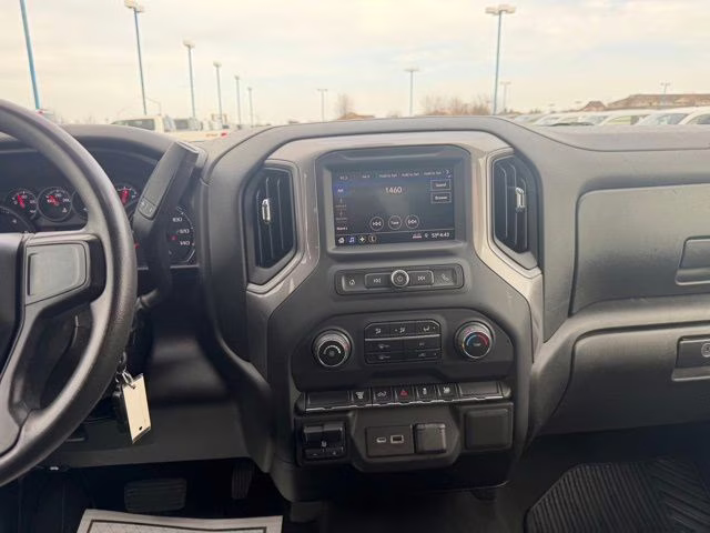 2022 Summit White Chevrolet Silverado 2500HD Custom 4X4 Truck