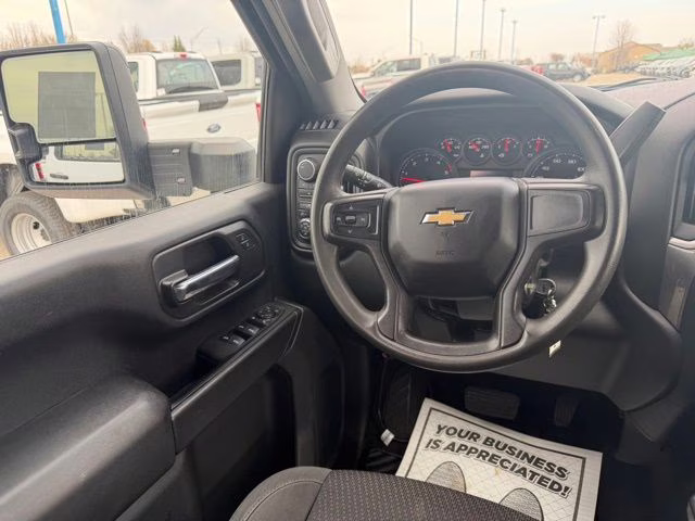 2022 Summit White Chevrolet Silverado 2500HD Custom 4X4 Truck