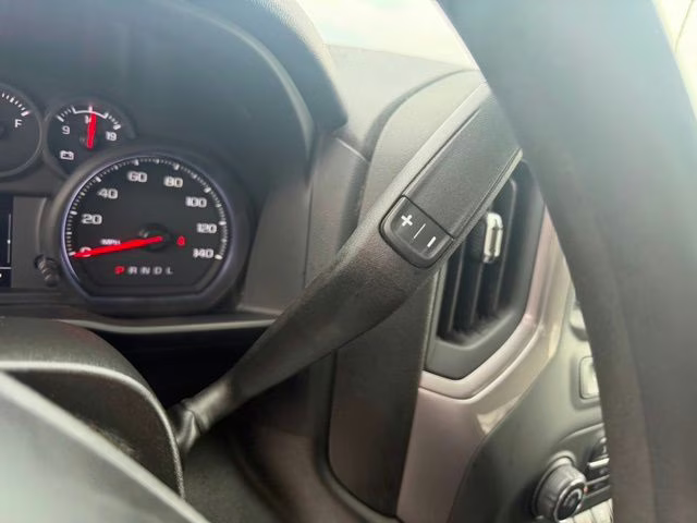 2022 Summit White Chevrolet Silverado 2500HD Custom 4X4 Truck